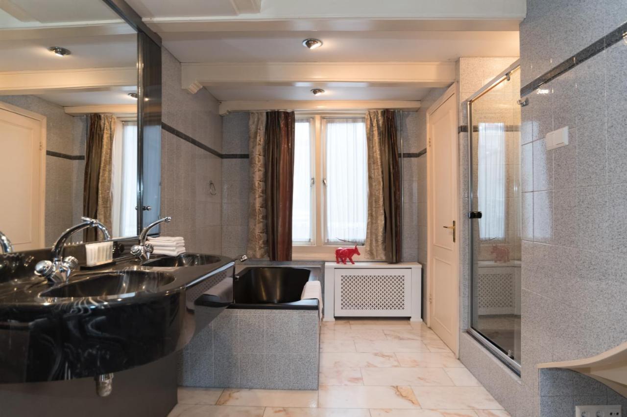 Double Floor Canal Estate Gasthof *